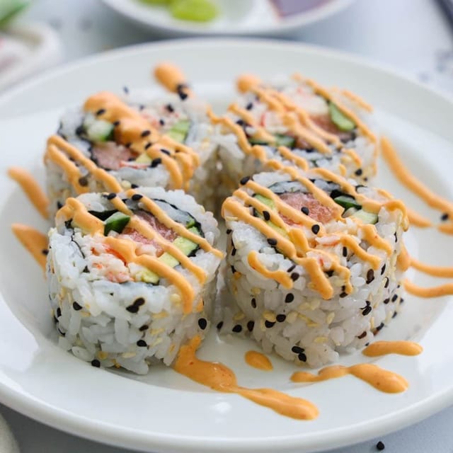 Spicy Salmon Roll.